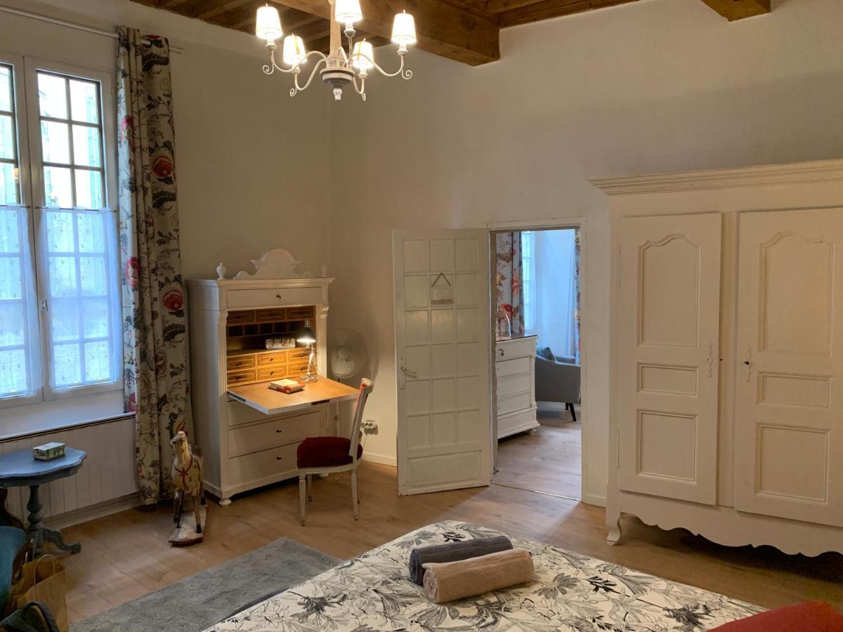 Appartement De Charme Dans Le Coeur Historique D'Юзес Екстер'єр фото